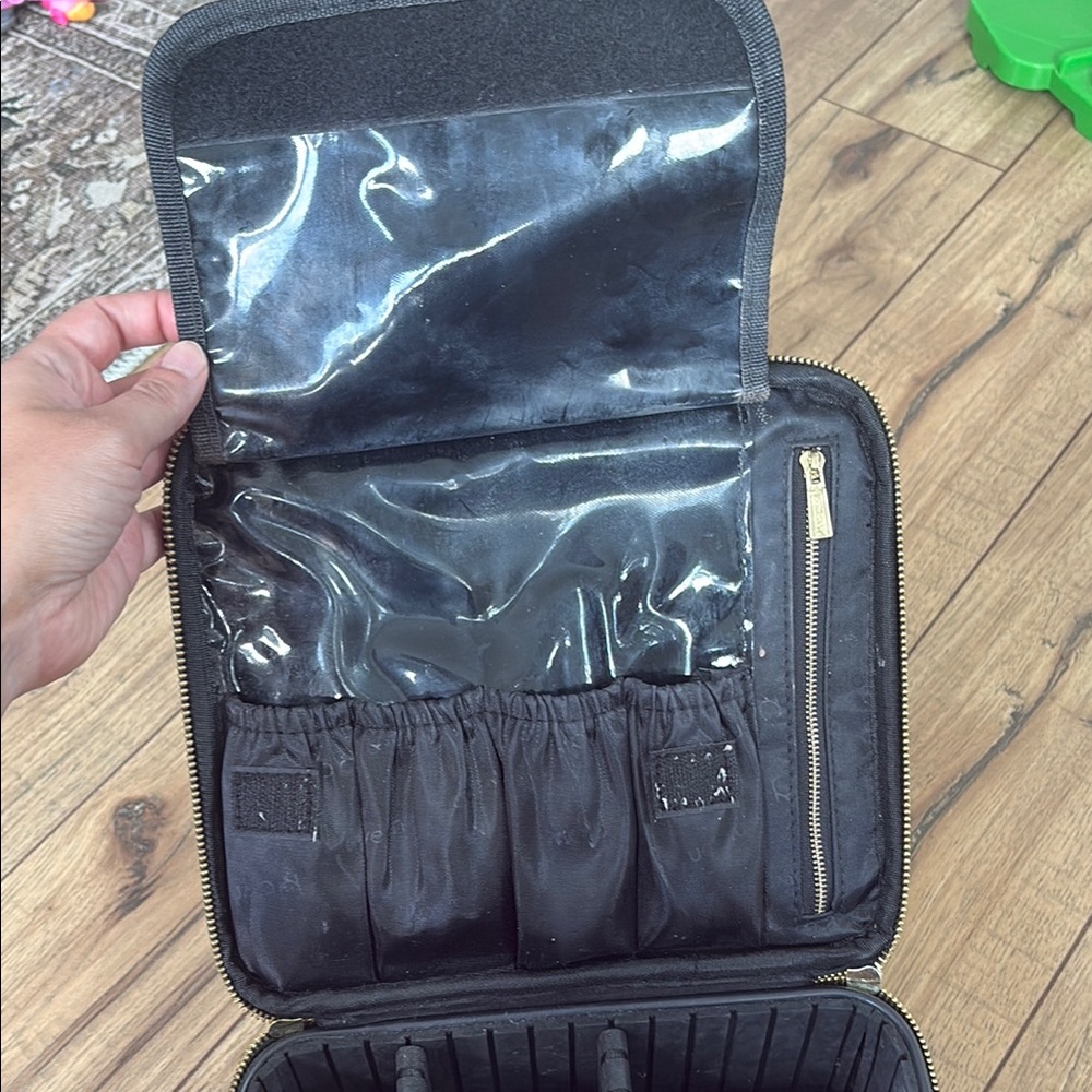 Toiletry bag 💼 💄 - Picture 6 of 8